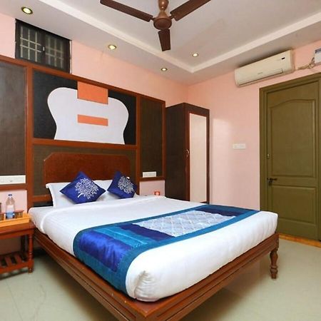 Gnana Srm Residecny Hotel Pondicherry Bagian luar foto
