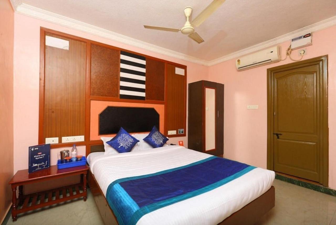 Gnana Srm Residecny Hotel Pondicherry Bagian luar foto