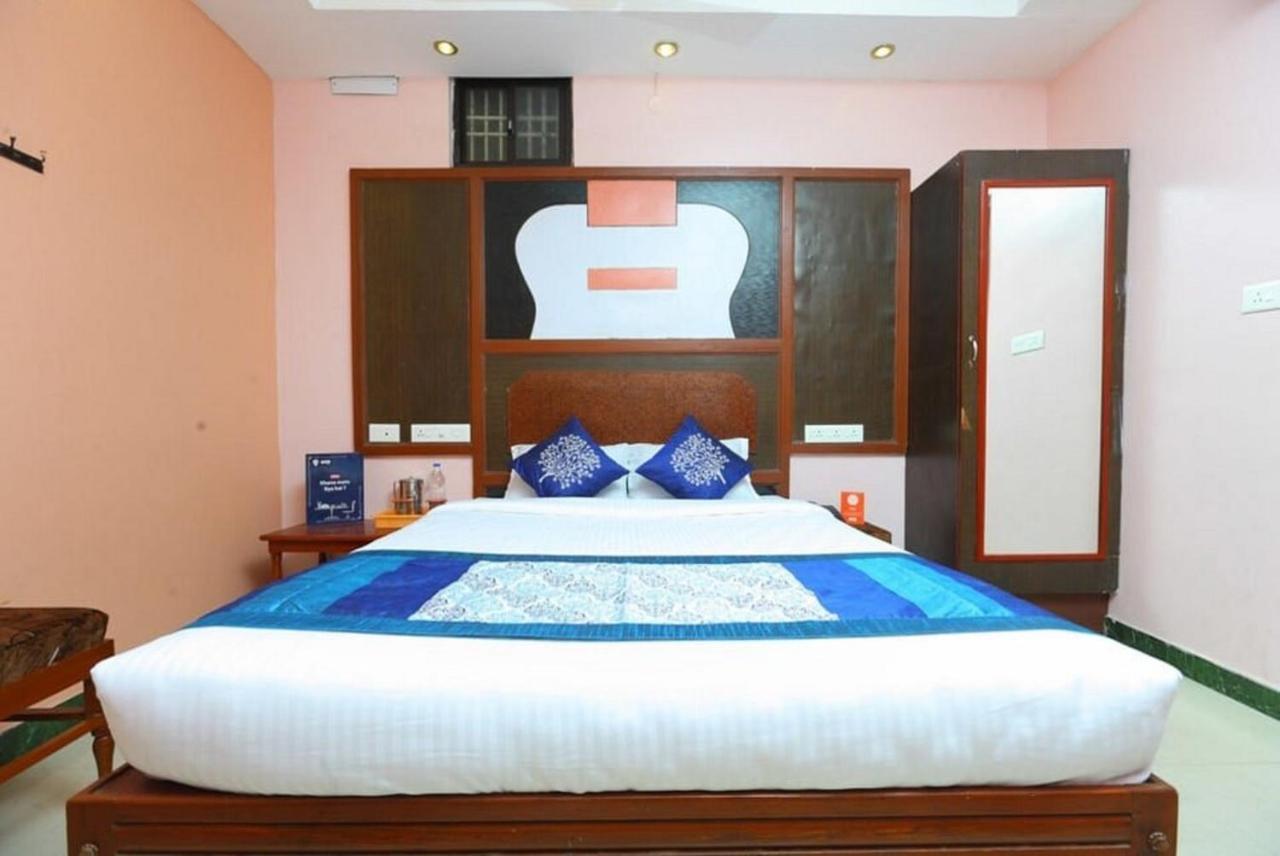 Gnana Srm Residecny Hotel Pondicherry Bagian luar foto