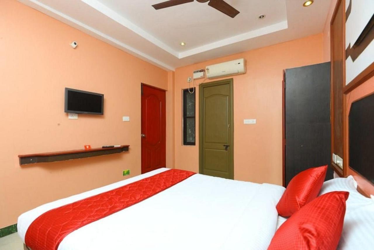Gnana Srm Residecny Hotel Pondicherry Bagian luar foto
